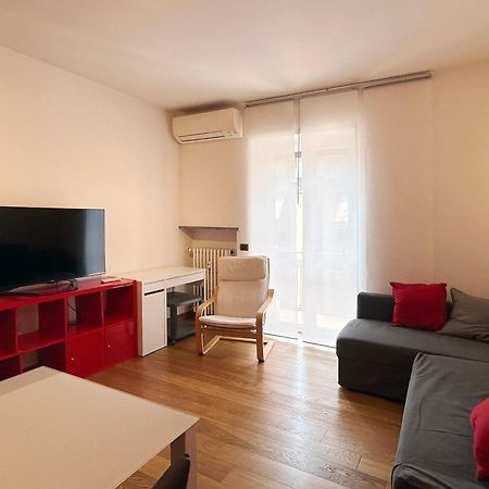 Comfortable Apartment In The Heart Of Леко Екстериор снимка